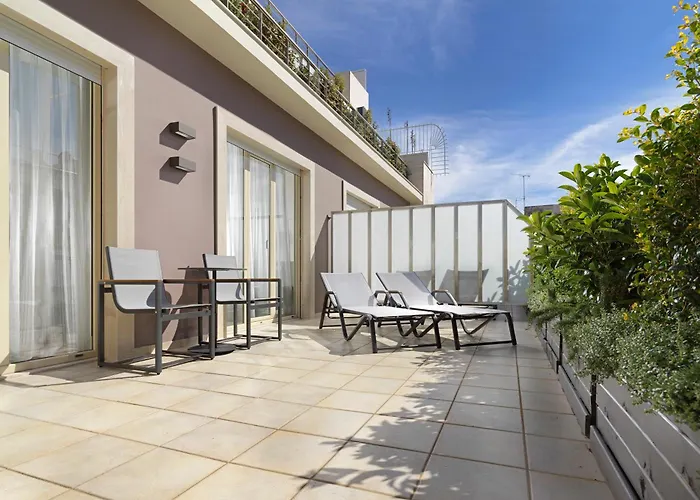 Holiday Suites Atene